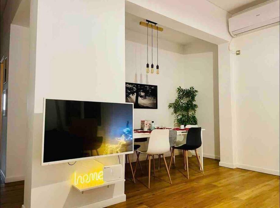 אתונה Vasilis Luxury Apartment מראה חיצוני תמונה